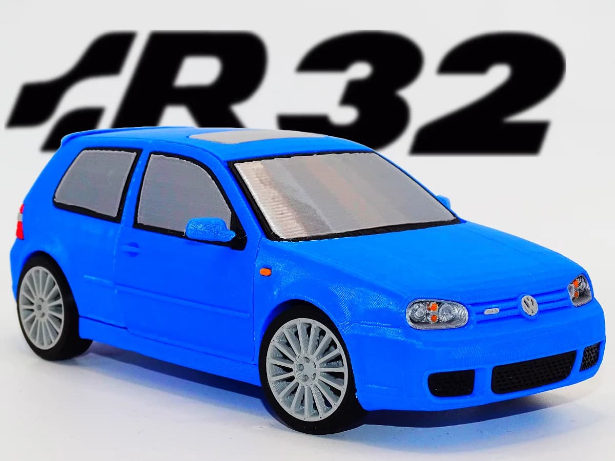 Miniatura Volkswagen Golf R32 MK4 1:19 com Direção Impressão 3D