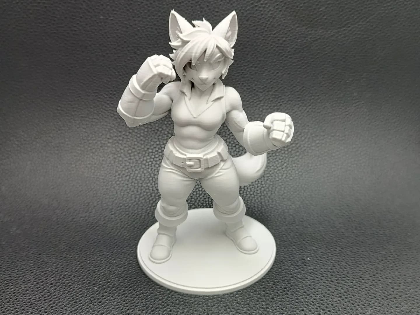 Estatueta Raposa Guerreira Fantasia Impressão 3D