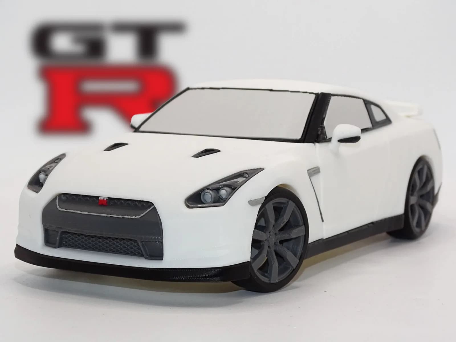 Miniatura Nissan GT-R R35 1:19 com Direção Impressão 3D