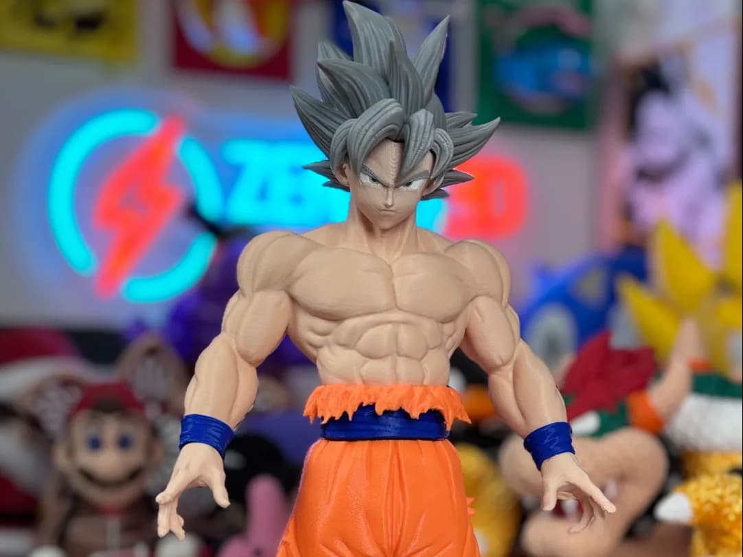 Boneco Goku Instinto Superior Dragon Ball Super de Cabelo Prateado