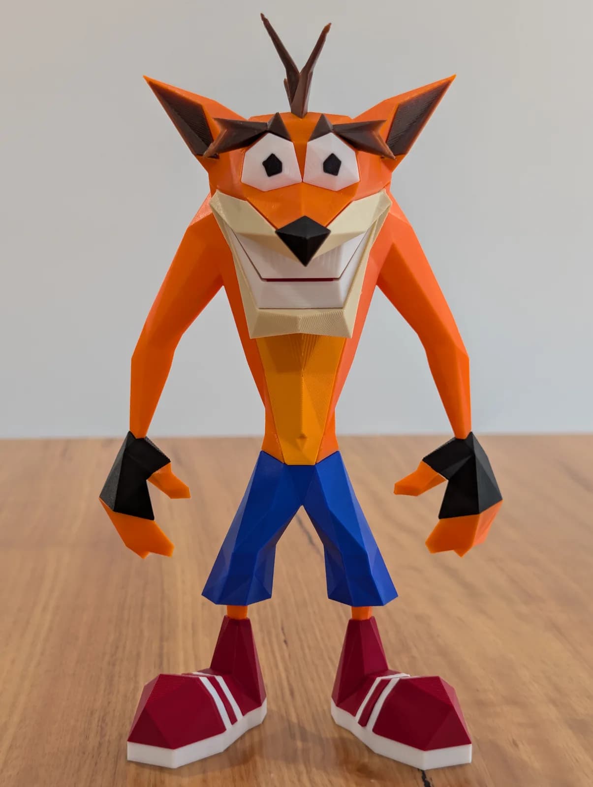 Estatueta Crash Bandicoot Low Poly 23 cm Impressão 3D