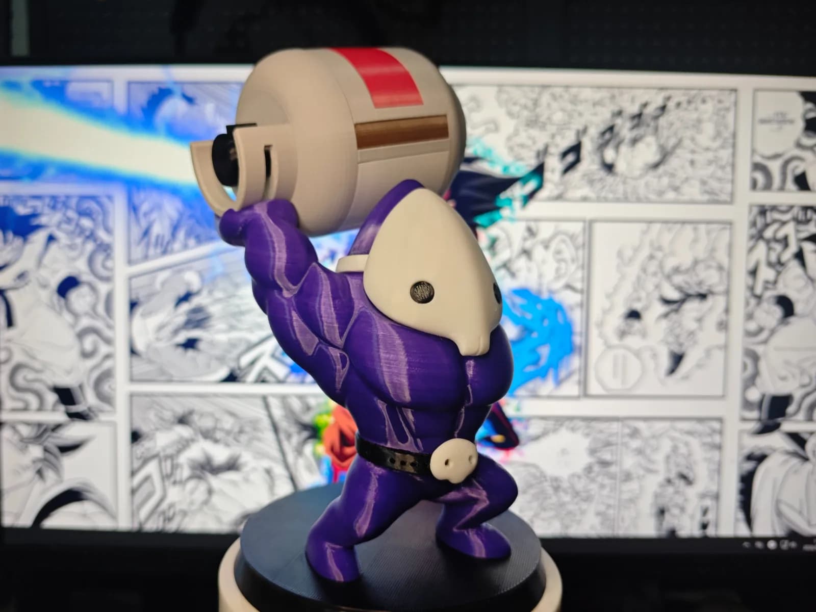 Estatueta Lutador Roxo com Botijão