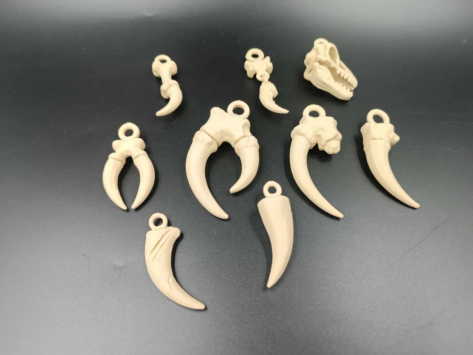 Kit 9 Pingentes Fósseis de Dinossauro Impressão 3D