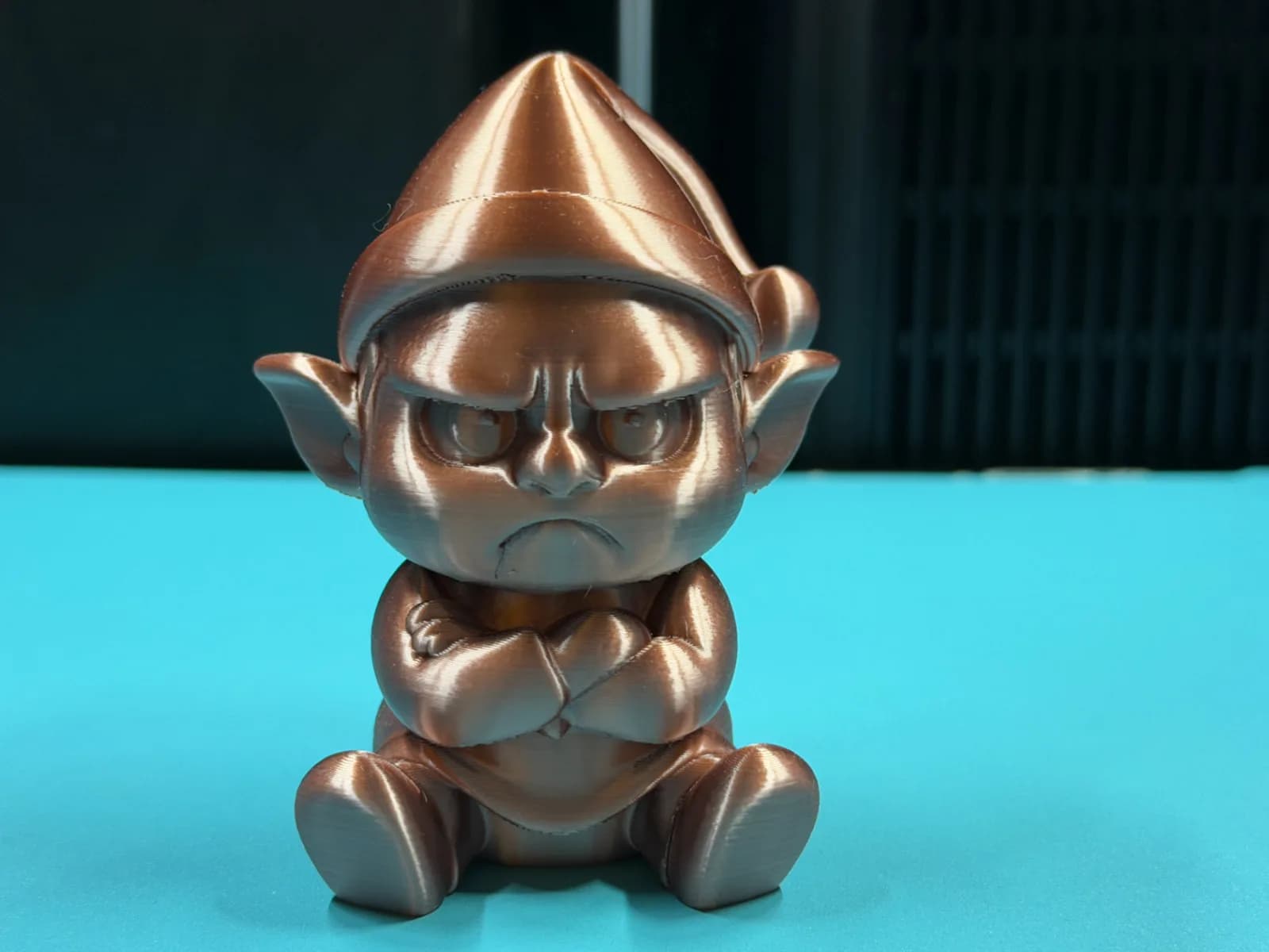Estatueta Duende Rabugento de Gorro Impressão 3D
