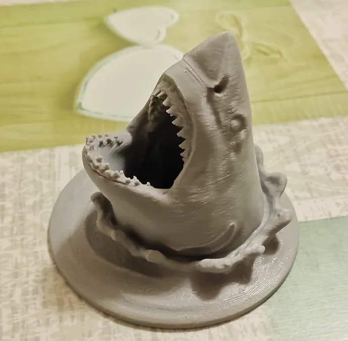 Porta Pincéis Tubarão Saltando Impressão 3D
