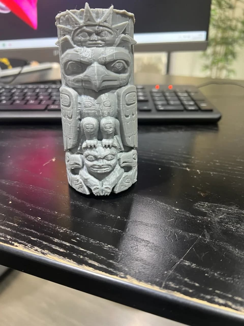 Miniatura Totem Indígena Costa Noroeste Impressão 3D