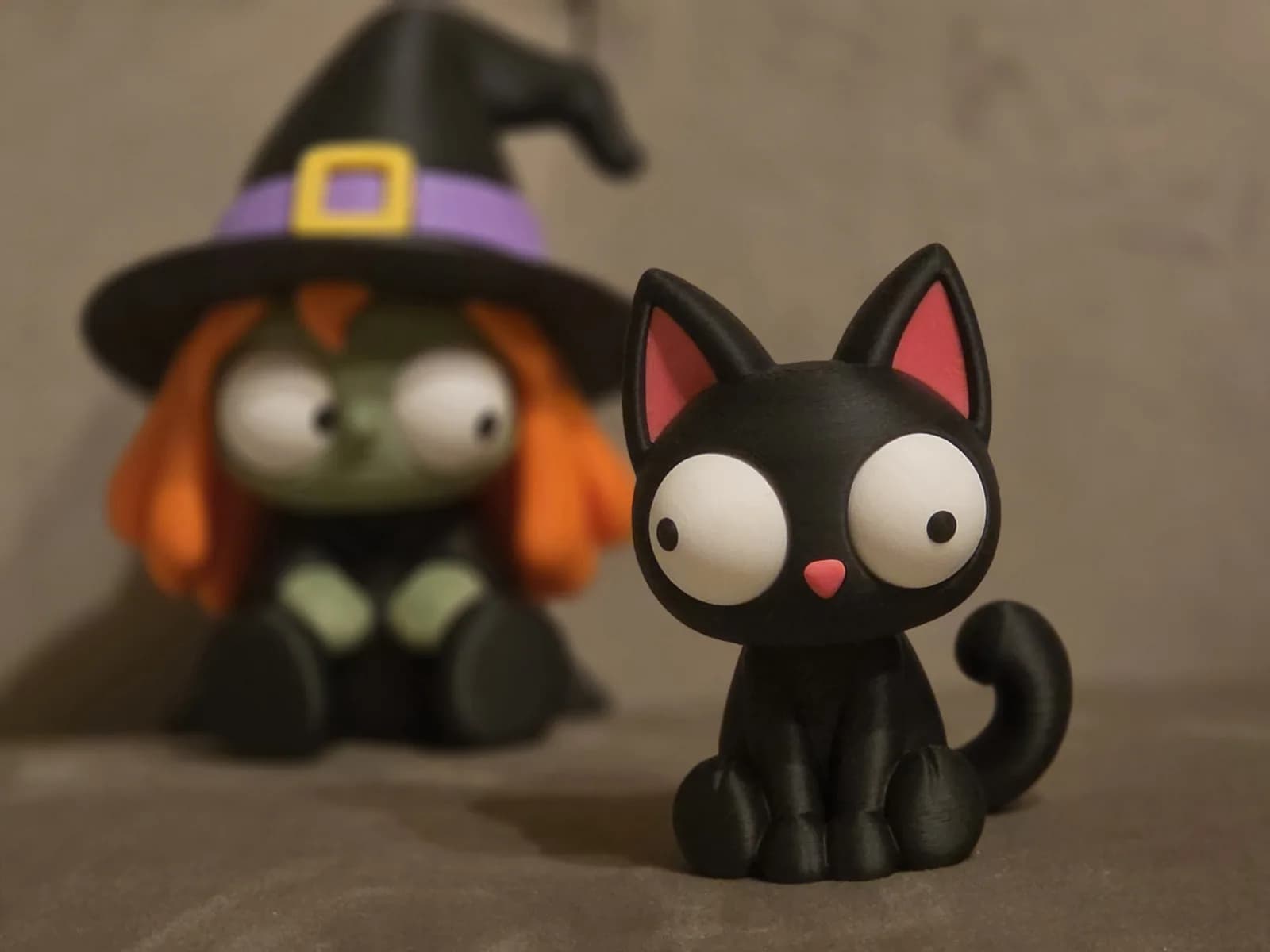 Estatueta Gato Preto Olhos Móveis Impressão 3D