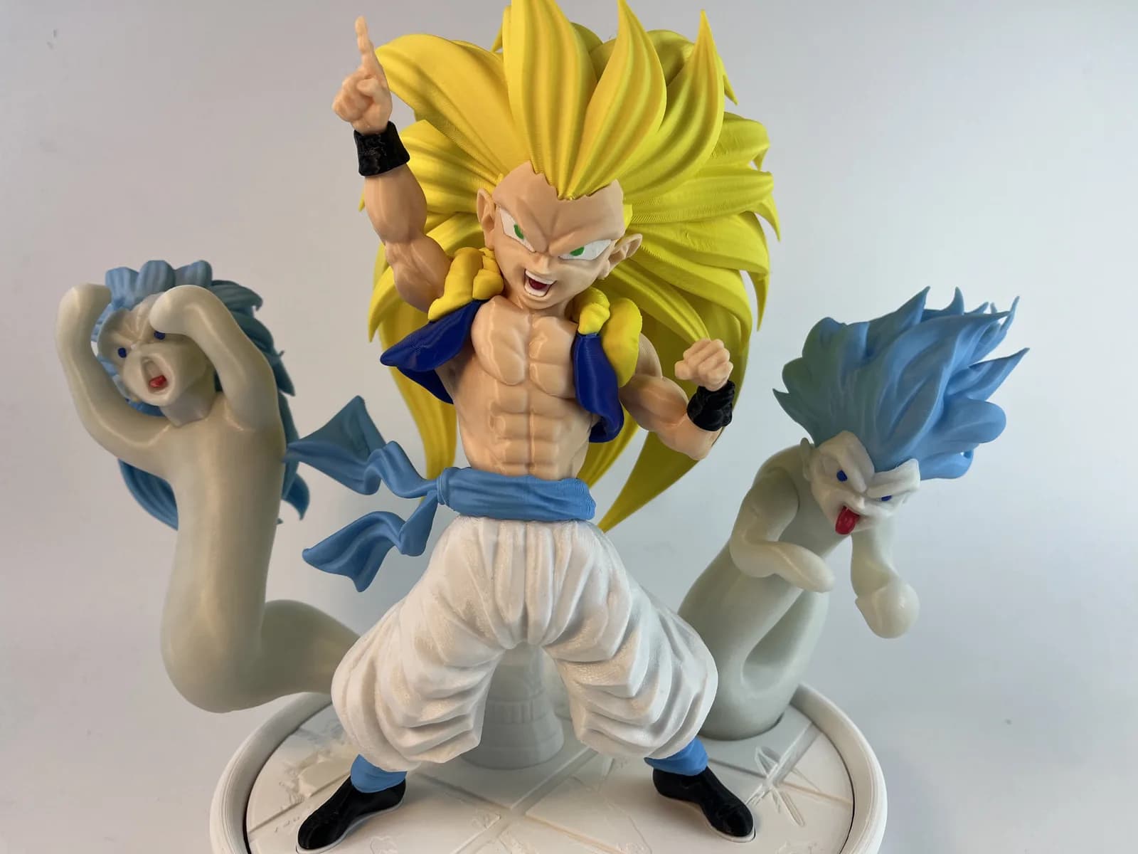 Estatueta Gotenks Cabelo Longo Dourado Impressão 3D