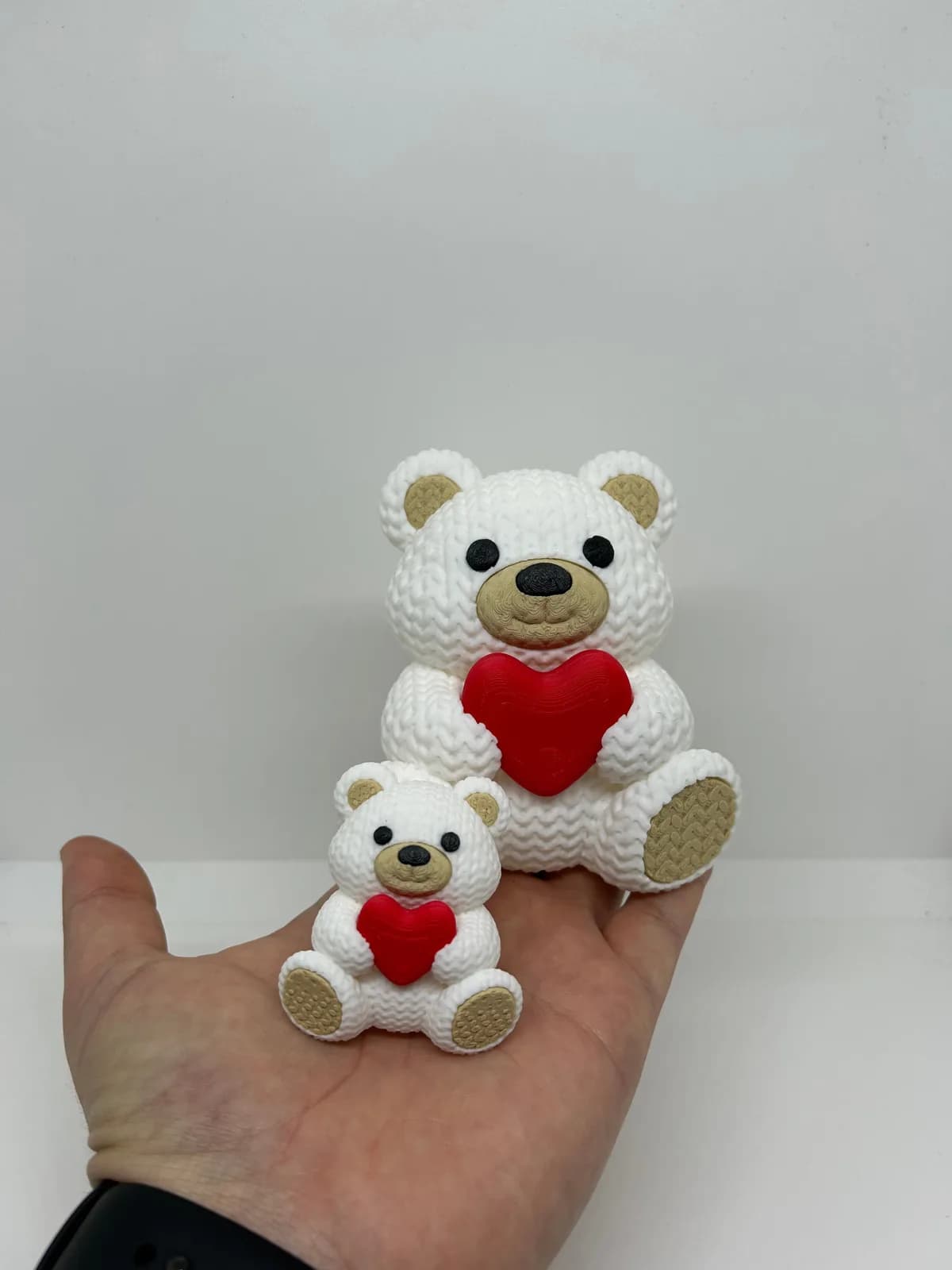 Enfeite Ursinho com Coração Tricô 13 cm Impressão 3D