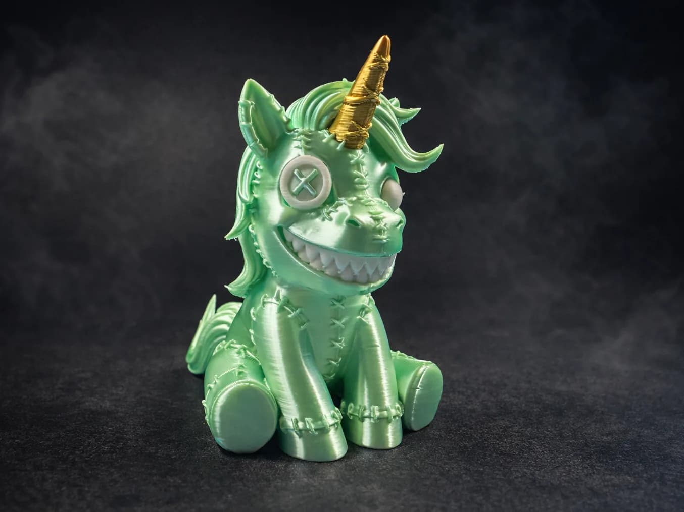 Estatueta Unicórnio Sinistro de Conto Impressão 3D
