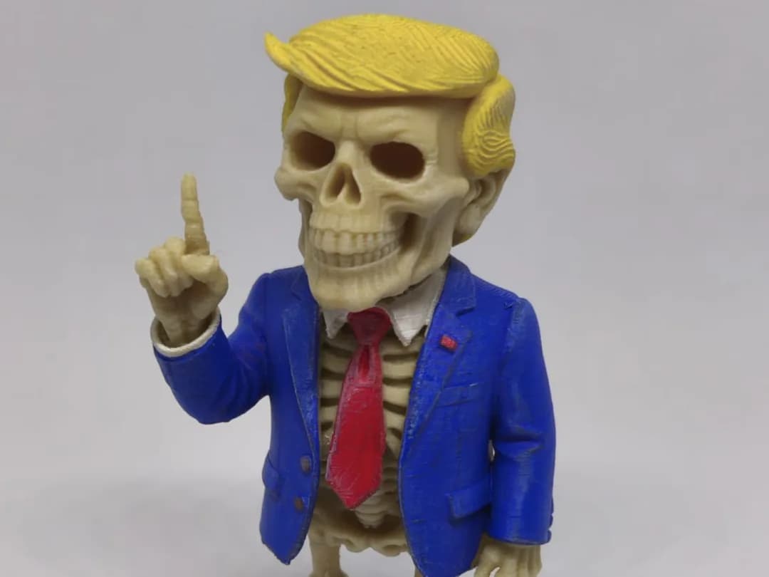 Estatueta Esqueleto Presidente de Terno Impressão 3D
