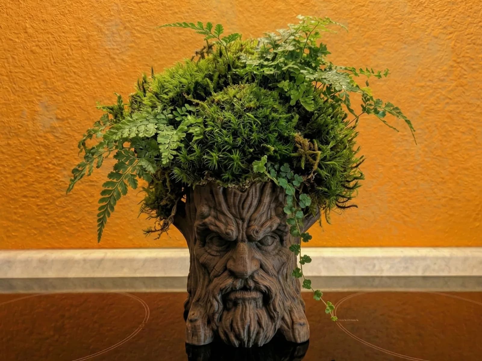 Vaso Árvore Velha com Rosto 11 cm Impressão 3D
