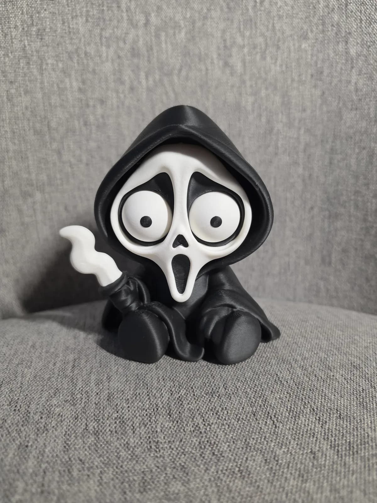 Estatueta Mascarado do Terror Olhos Móveis Impressão 3D